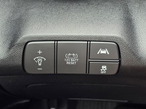Certified 2023 Hyundai Elantra Limited FWD image 29