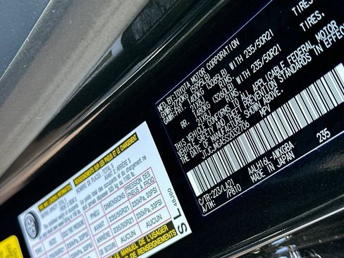 Used 2025 Lexus RX 450h AWD w/ Convenience Package image 23