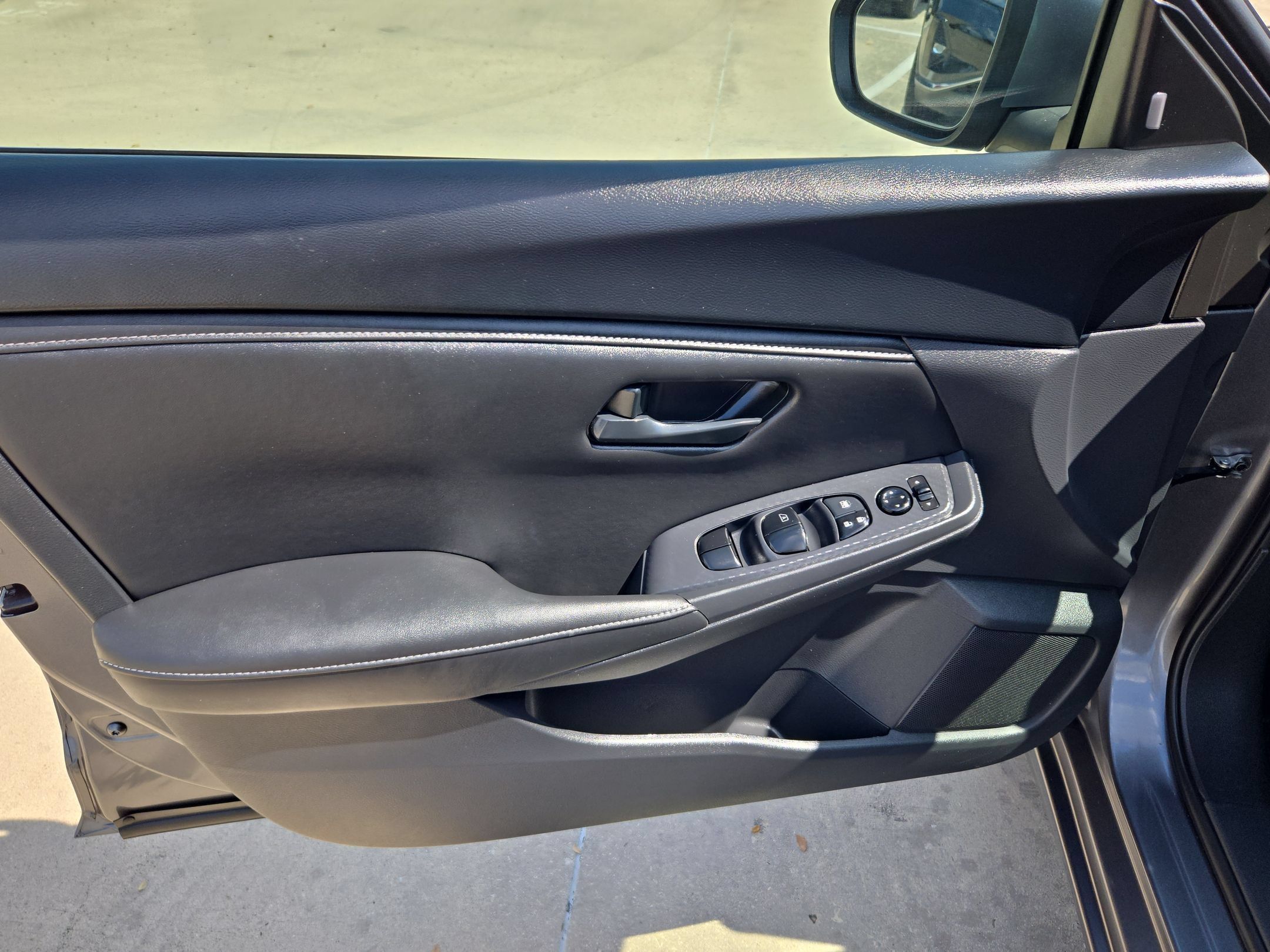 Certified 2025 Nissan Sentra S FWD image 11