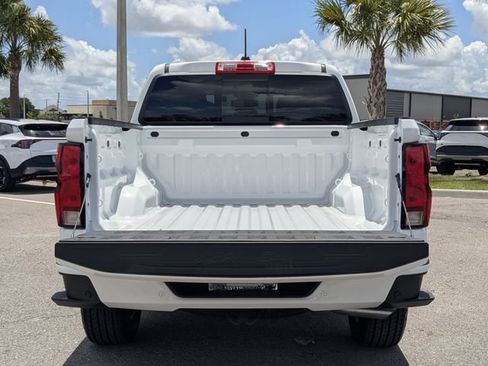 Used 2026 Chevrolet Colorado LT AWD/4WD image 14