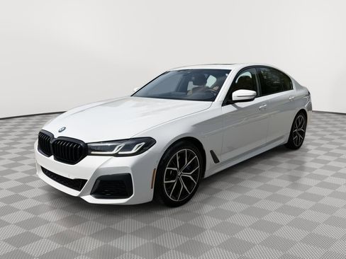 Used 2021 BMW 530i xDrive w/ M Sport Package AWD/4WD image 3