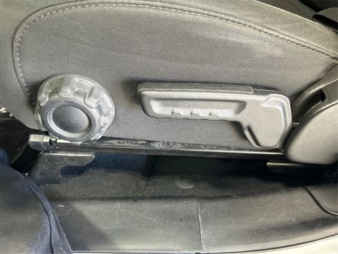 Used 2023 Jeep Gladiator Sport image 16