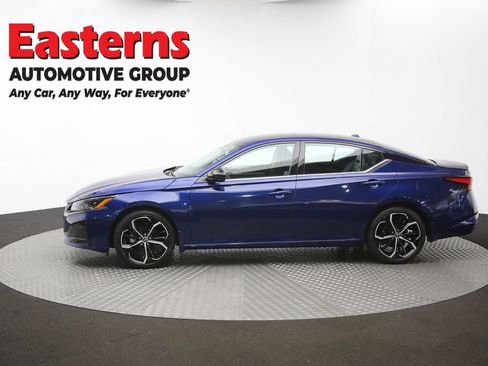 Used 2024 Nissan Altima 2.5 SR w/ SR Premium Package FWD image 61
