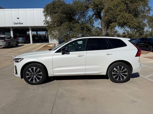 Certified 2023 Volvo XC60 B5 Plus w/ Protection Package Premier image 3