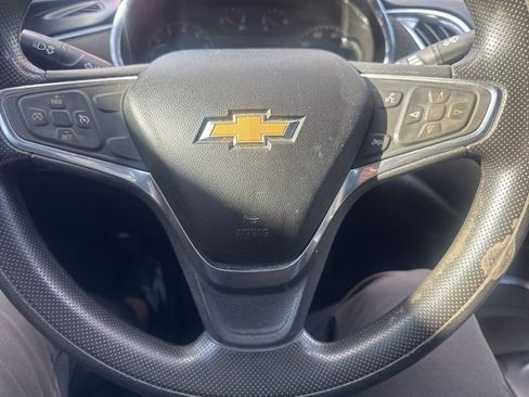 Used 2019 Chevrolet Malibu LT image 16