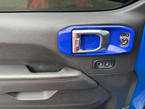 Used 2021 Jeep Gladiator Mojave w/ LED Lighting Group image 23