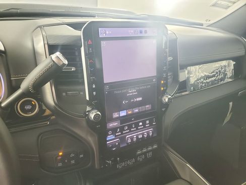 New 2025 RAM 2500 Rebel w/ Rebel Level 2 Equipment Group image 18