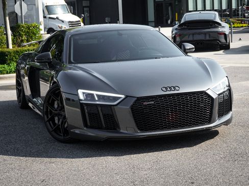 Used 2018 Audi R8 V10 plus AWD/4WD image 2
