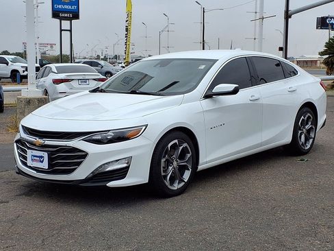 Used 2024 Chevrolet Malibu LT image 3