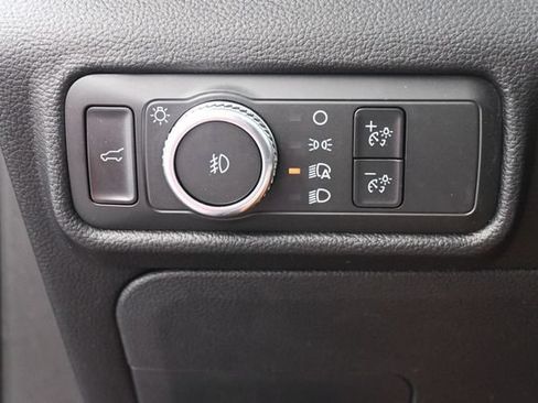 Used 2021 Ford Explorer XLT w/ Equipment Group 202A RWD image 15