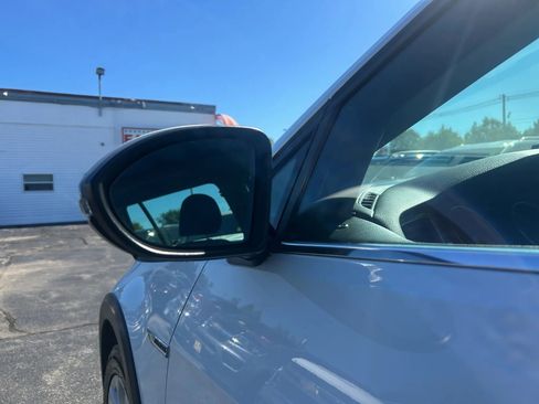 Used 2017 Volkswagen Golf Alltrack SEL image 25