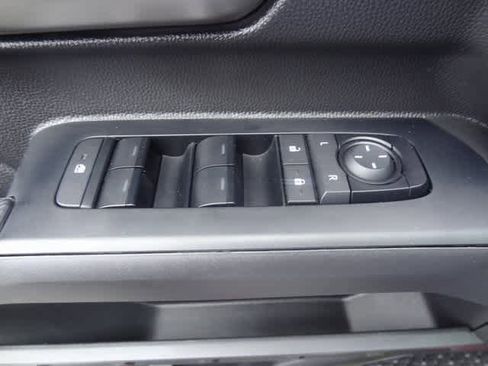 Used 2025 Toyota Tacoma TRD Off-Road image 8