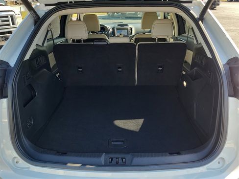 Certified 2020 Ford Edge Titanium image 8