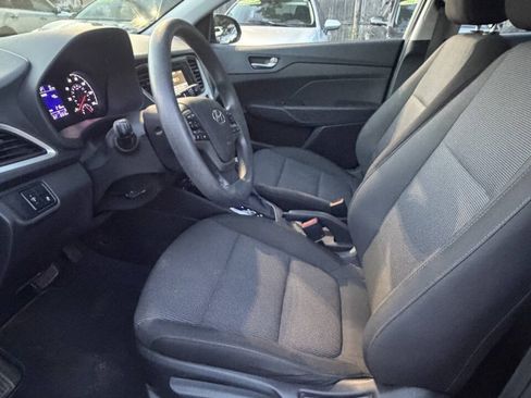 Used 2022 Hyundai Accent SE FWD image 10