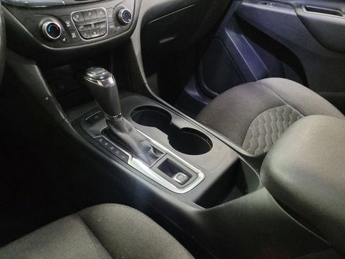 Used 2018 Chevrolet Equinox LT AWD/4WD image 26