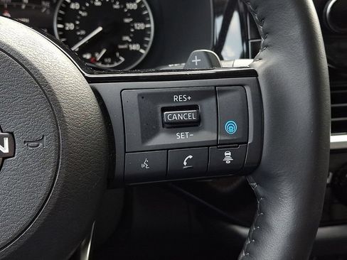 Used 2024 Nissan Pathfinder SL AWD/4WD image 24