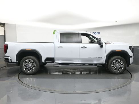 New 2026 GMC Sierra 2500 Denali w/ Denali Reserve Package AWD/4WD image 19