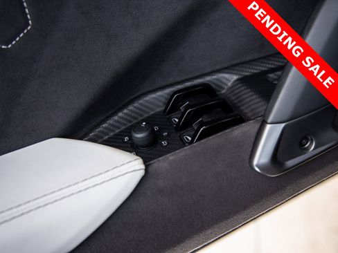 Used 2024 Lamborghini Revuelto image 32