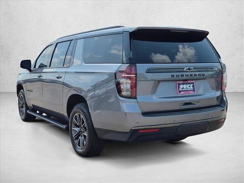 Used 2022 Chevrolet Suburban Z71 w/ Z71 Off-Road Package AWD/4WD image 8