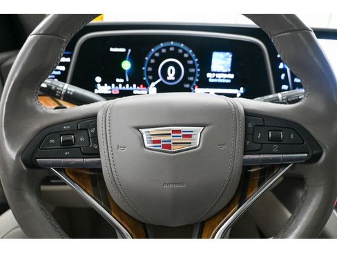 Used 2023 Cadillac Escalade Premium Luxury Platinum image 12