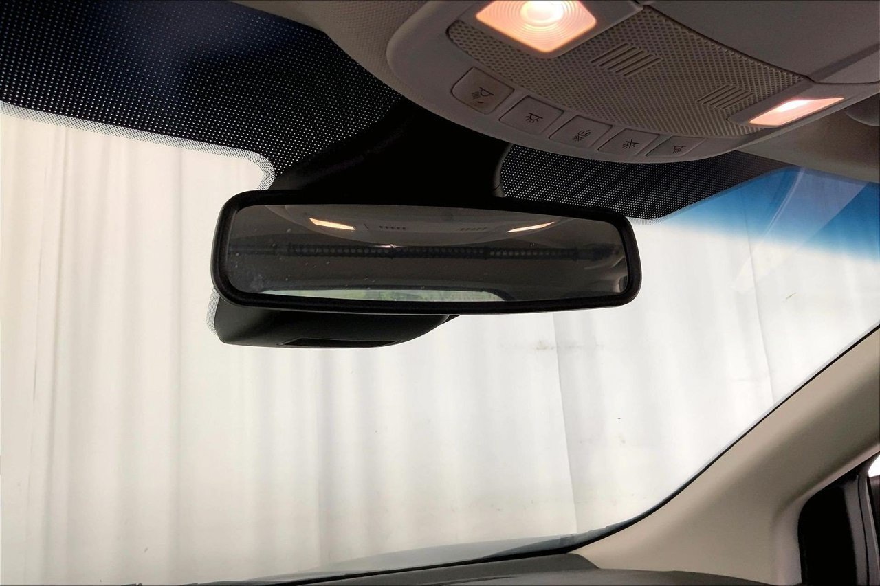 Used 2019 Ford Edge SEL w/ Equipment Group 201A FWD image 17