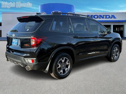 Used 2023 Honda Passport TrailSport image 7