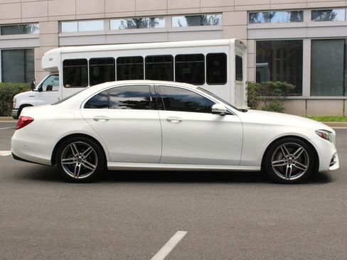 Used 2020 Mercedes-Benz E 350 Sedan image 6