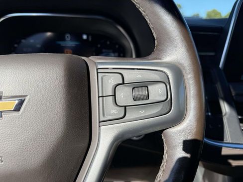 Used 2022 Chevrolet Tahoe LT w/ LT Signature Plus Package image 18