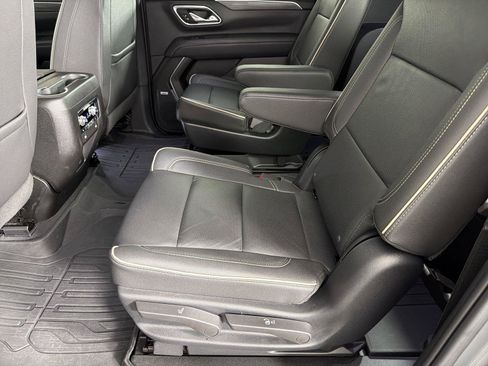 Used 2023 GMC Yukon XL SLT w/ SLT Luxury Package RWD image 20