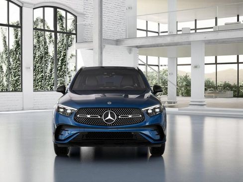 Certified 2025 Mercedes-Benz GLC 300 4MATIC image 7