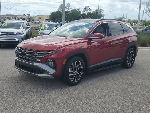 Certified 2025 Hyundai Tucson Limited FWD image 4