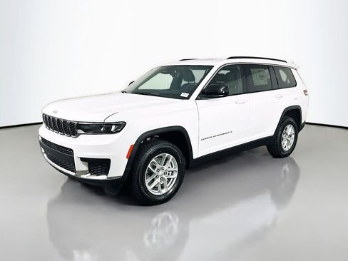New 2026 Jeep Grand Cherokee L Laredo image 3