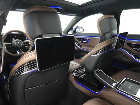 Used 2024 Mercedes-Benz S 63 AMG S image 31