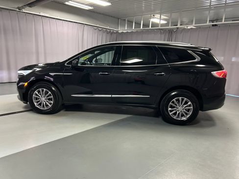 Used 2023 Buick Enclave Essence w/ LPO, Floor Liner Package FWD image 4
