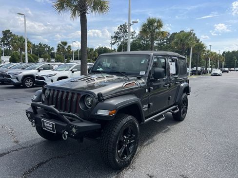 Used 2018 Jeep Wrangler Unlimited Sport S AWD/4WD image 5
