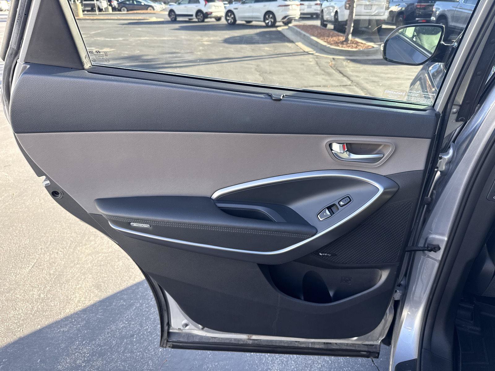 Used 2019 Hyundai Santa Fe XL AWD/4WD image 14