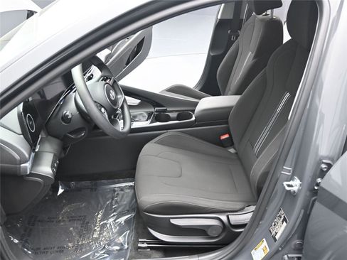 Certified 2024 Hyundai Elantra Blue image 5