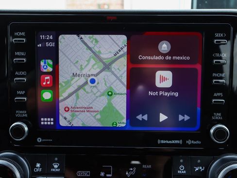 Used 2020 Toyota Highlander XLE image 8