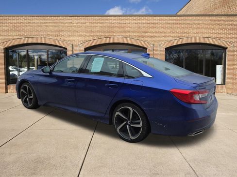 Used 2018 Honda Accord Sport image 5