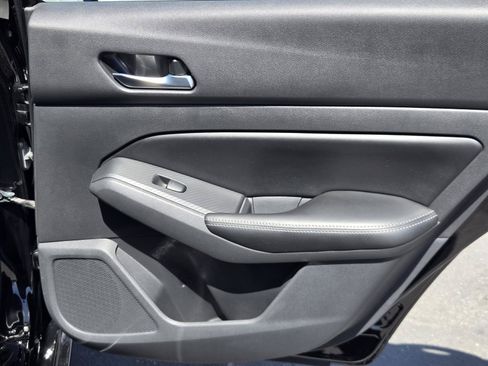Used 2022 Nissan Altima 2.5 SV FWD image 30