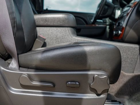 Used 2014 Chevrolet Tahoe LT w/ All-Star Edition RWD image 32