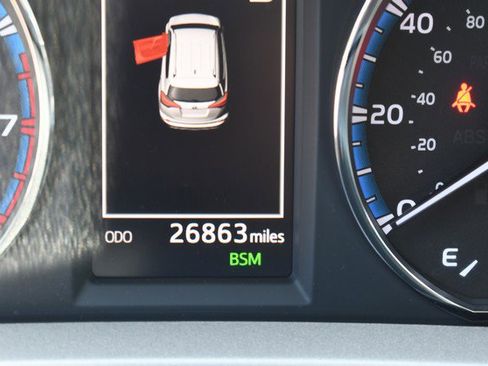 Certified 2018 Toyota RAV4 Limited w/ All Weather Liner Package image 33