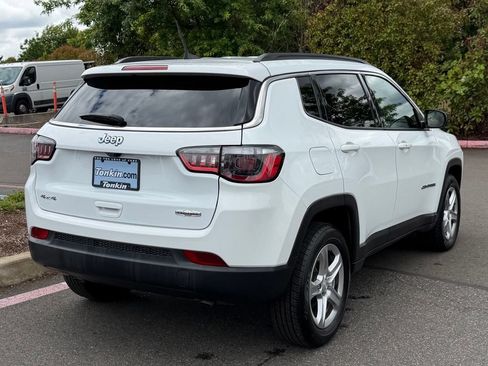 Used 2024 Jeep Compass Latitude AWD/4WD image 7