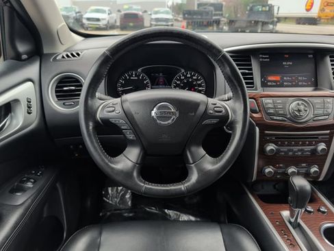 Used 2017 Nissan Pathfinder Platinum w/ Cargo Package AWD/4WD image 24