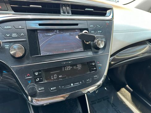 Used 2013 Toyota Avalon XLE Touring FWD image 21