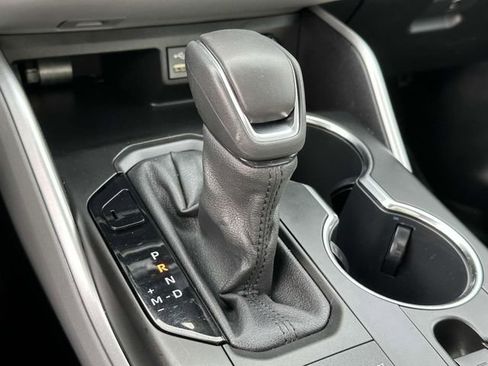Used 2022 Toyota Highlander XLE image 15