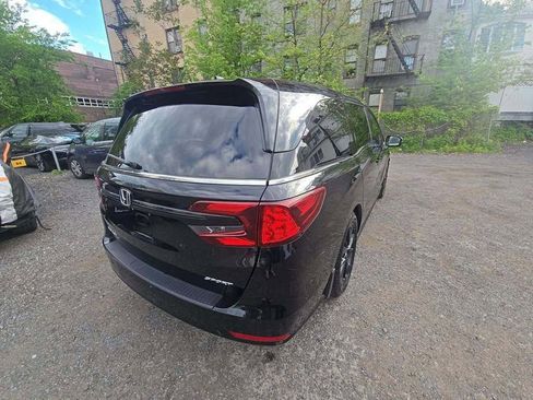 Used 2023 Honda Odyssey Sport image 4