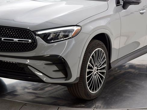 New 2026 Mercedes-Benz GLC 300 image 11