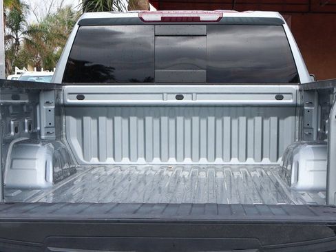 Used 2023 Chevrolet Silverado 1500 LT Trail Boss w/ Convenience Package II AWD/4WD image 9