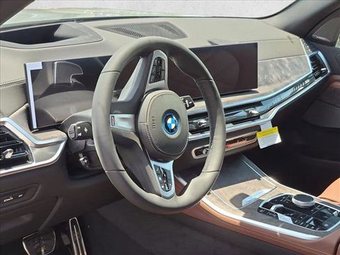 New 2026 BMW X5 xDrive50e w/ M Sport Package AWD/4WD image 3